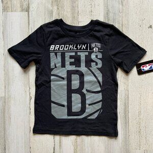 🆓 w/Any $20+ Purchase NWT NBA Brooklyn Nets Little Kids Size 5/6 Logo Tee